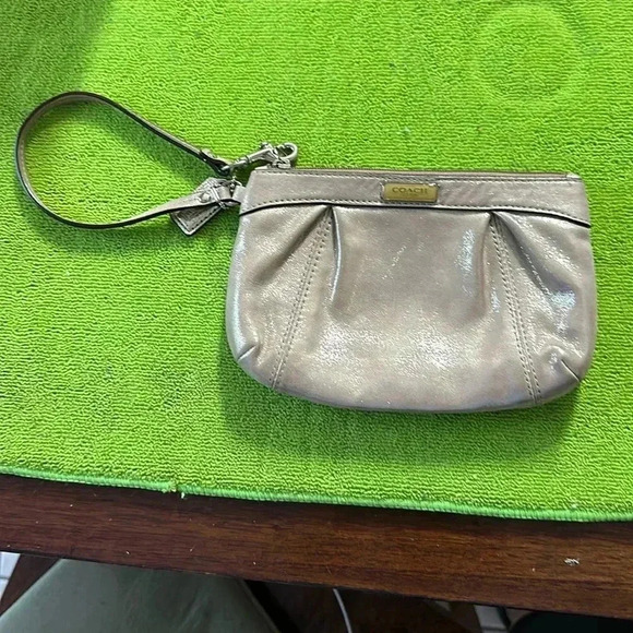 Coach Handbags - Coach clutch purse